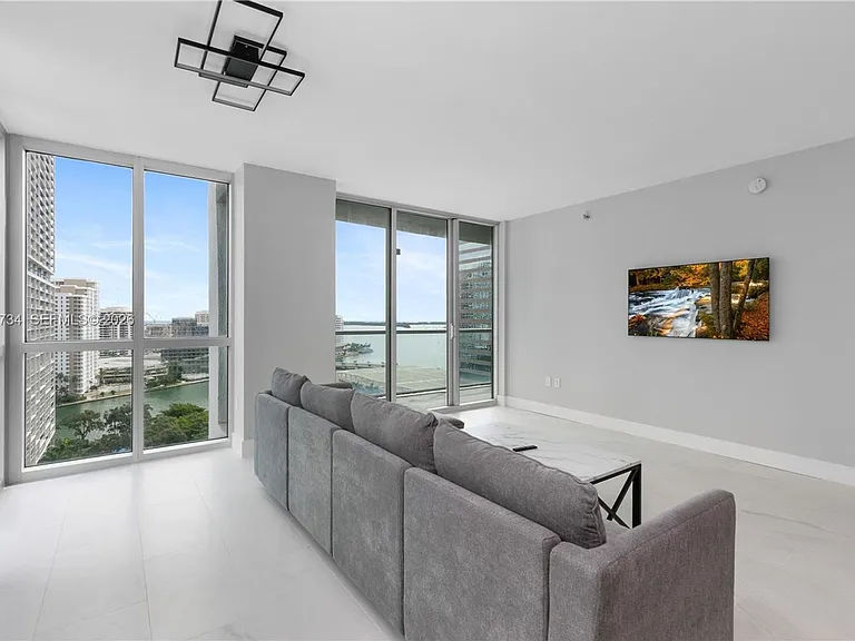 500 Brickell Ave #1801 — Photo 4