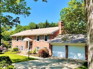 4440 Stark Pl, Annandale, VA 22003