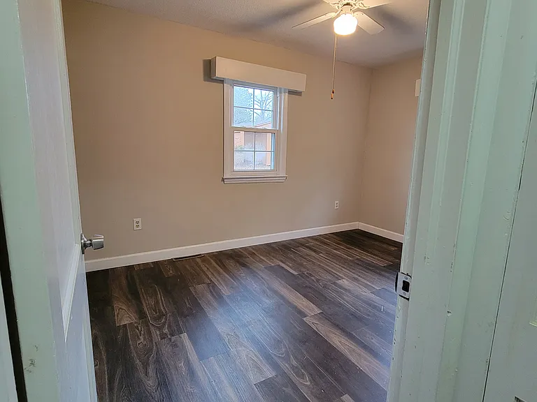 4978 Zacks Mill Rd — Photo 8