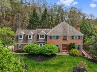 1641 Blackburn Heights Dr, Sewickley, PA