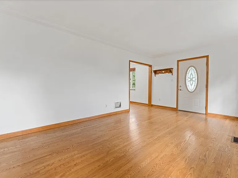 1103 Mount Allen Rd — Photo 7