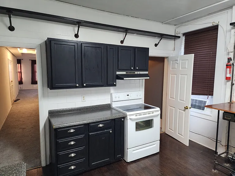314 Main St #B — Photo 5