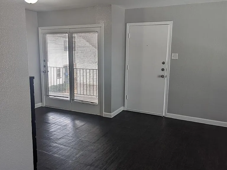 1000 Grigsby Ave — Photo 6