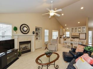 4017 N Willowbend Rd NE, Cedar Rapids, IA 52411