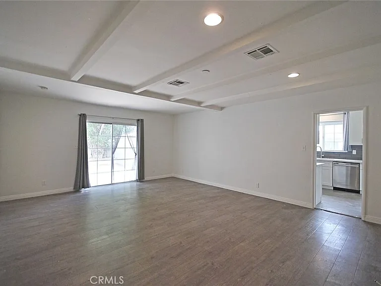 10622 Zelzah Ave — Photo 14