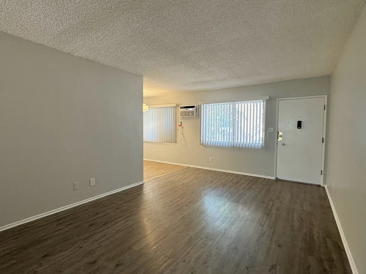 1 bed, 700 sqft, $1,795 — Photo 3