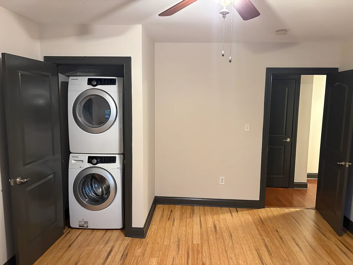 Building Photo - 1322 Euclid Ave NE #D