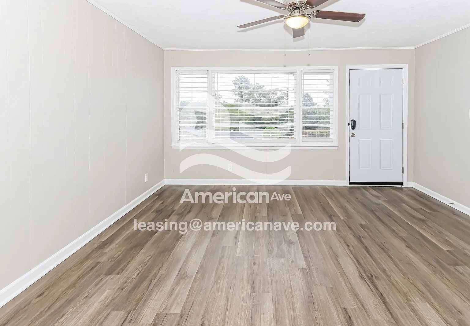 3 bed, 2.0 bath, 1148 sqft, $1,049 — Photo 2