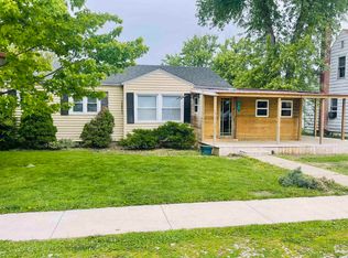221 S D St, Gas City, IN 46933