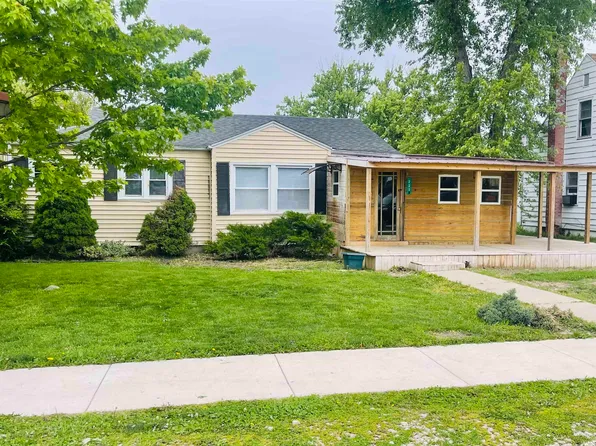 221 S D St, Gas City, IN 46933