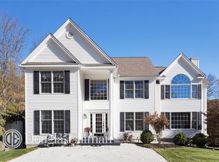 7 Two Rivers Ln, New Milford, CT 06776