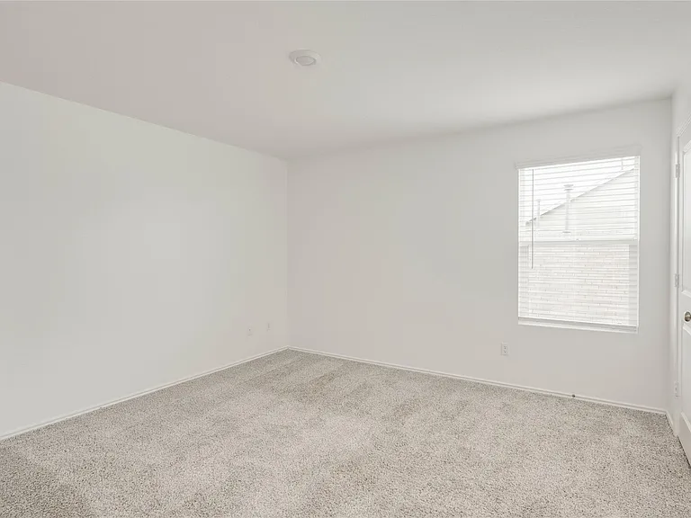 13520 Knights Branch Dr — Photo 11