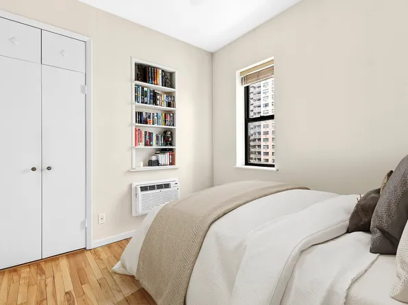 415 East 80th Street 4L image 6 of 7