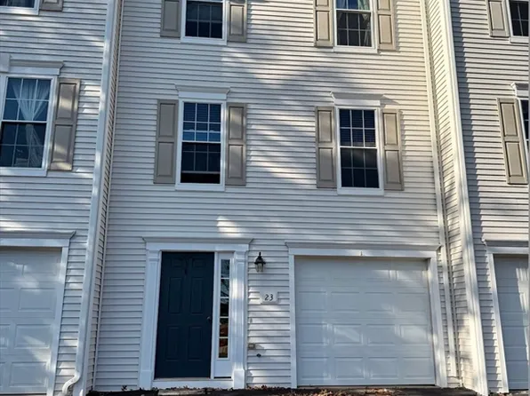 23 Buttercup Ln Unit 23, South Grafton, MA 01560