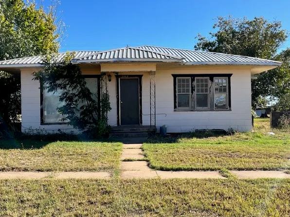 312 E Burnside St, Rotan, TX 79546