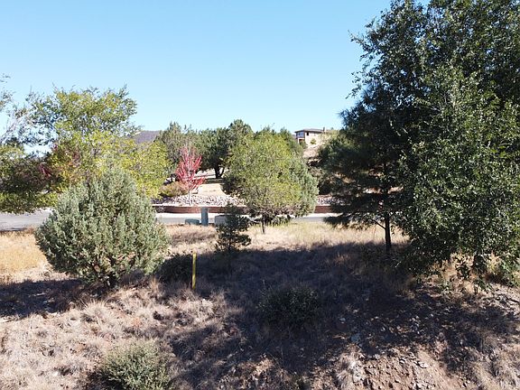 3rd image of 260 Newport Dr