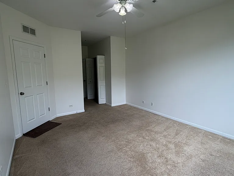 10215 Camden Ln #H — Photo 8
