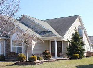 42 Kristin Ct, Lakewood, NJ 08701