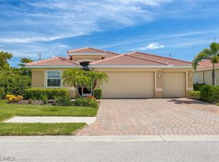 3043 Sunset Pointe Cir, Cape Coral, FL 33914
