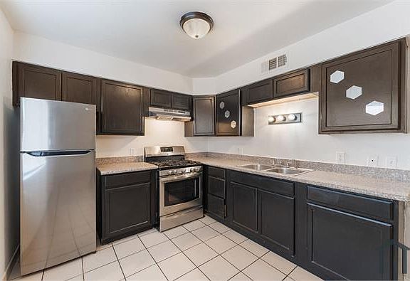 2nd image of 3535 Mercury St APT A