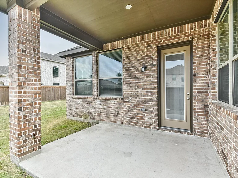 27025 Sofia Forest Dr — Photo 2