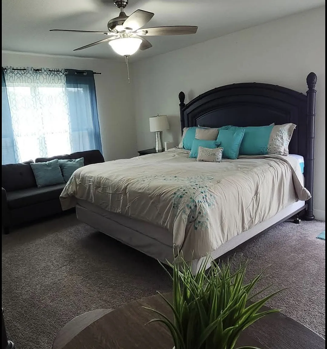 1 bed, 2117 sqft, $995 — Photo 2