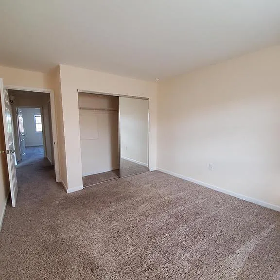 1124 Kaye Ct — Photo 13