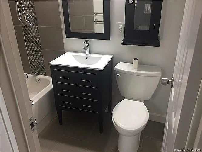 27 Northill St #2P — Photo 2