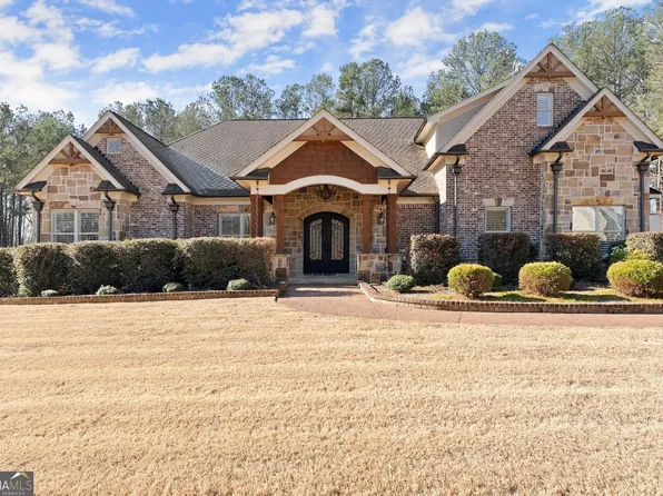 1890 Holman Rd, Hoschton, GA 30548