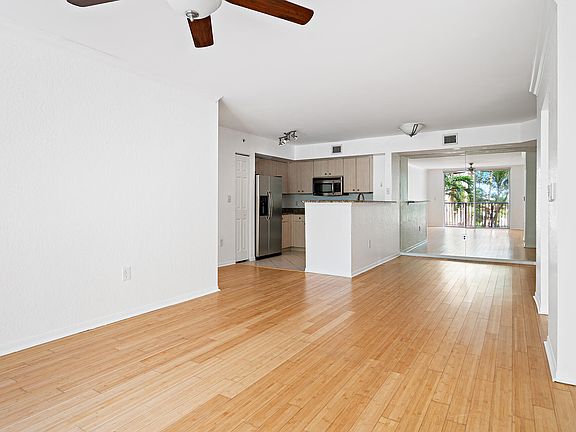 4th image of 1801 N Flagler Drive #217