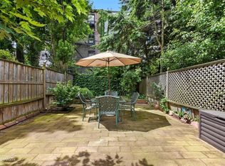 230 11th St, Brooklyn, NY 11215