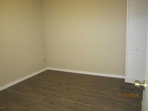 5th image of 950 Sabalwood Ct