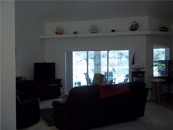 5th image of 6356 Dundee Ave