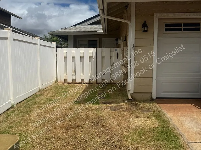 91-1678 Laupai St #B — Photo 1