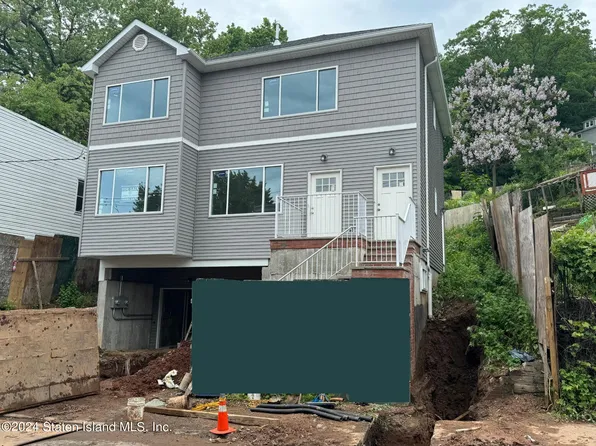 1028 Van Duzer St, Staten Island, NY 10304