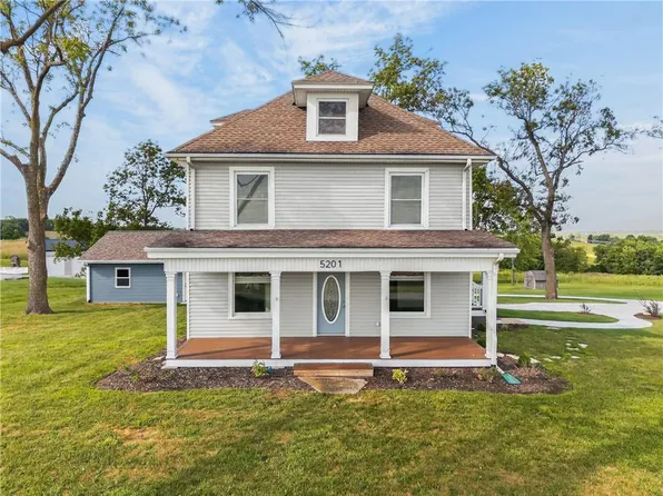 5201 Cook Rd, Saint Joseph, MO 64505