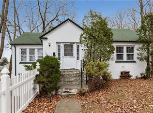 35 Washington Ave, Sloatsburg, NY 10974
