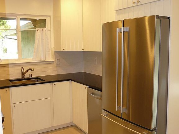 5th image of 1029 Johnston St