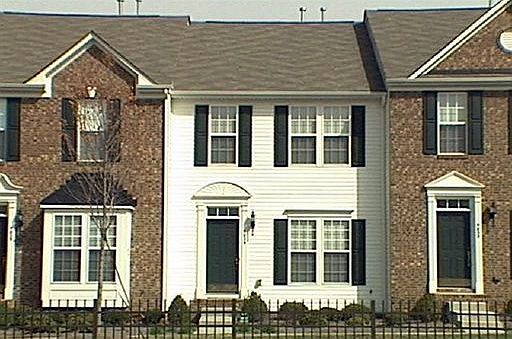 1st image of 9829 Mallard Glen Dr