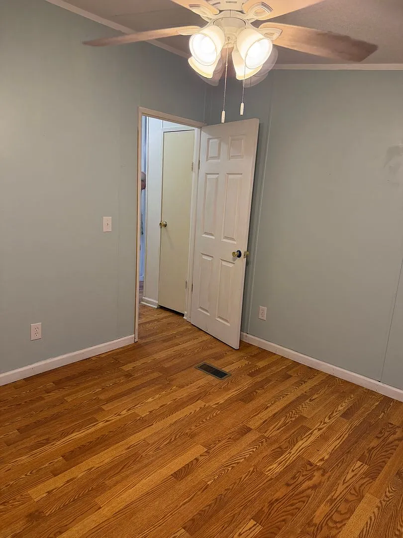 Enjoy peaceful country living in this 3-bedroom, 2-bathroom manufactured home located in a quiet ... — Photo 4