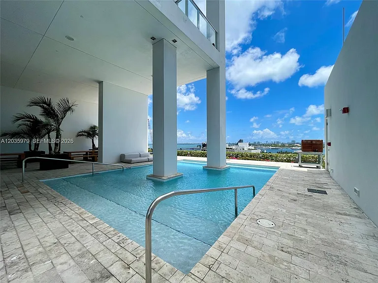 1040 Biscayne Blvd #1105 — Photo 36