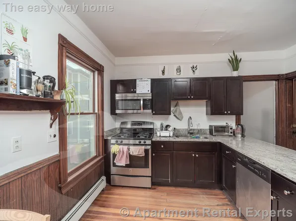 318 Beacon St, Somerville, MA