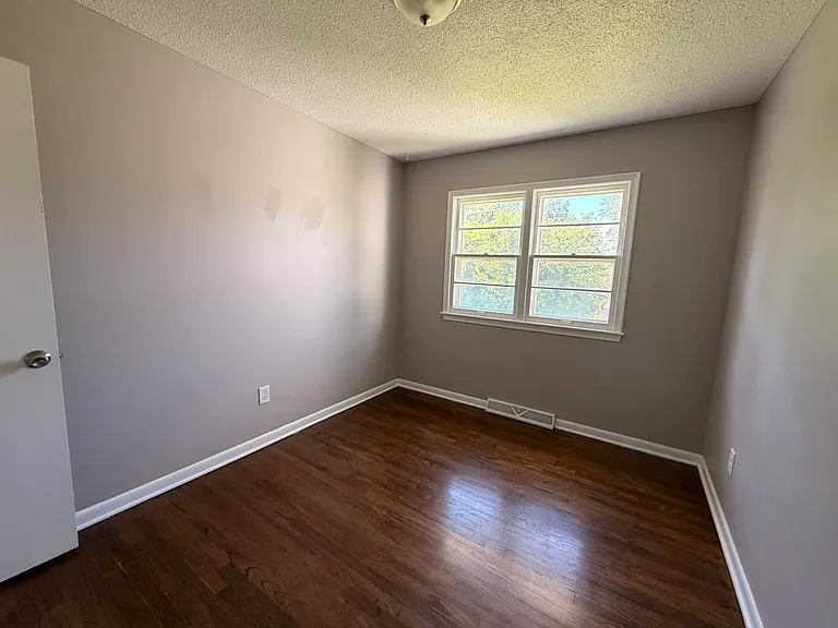 513 Bonnie Ave — Photo 11