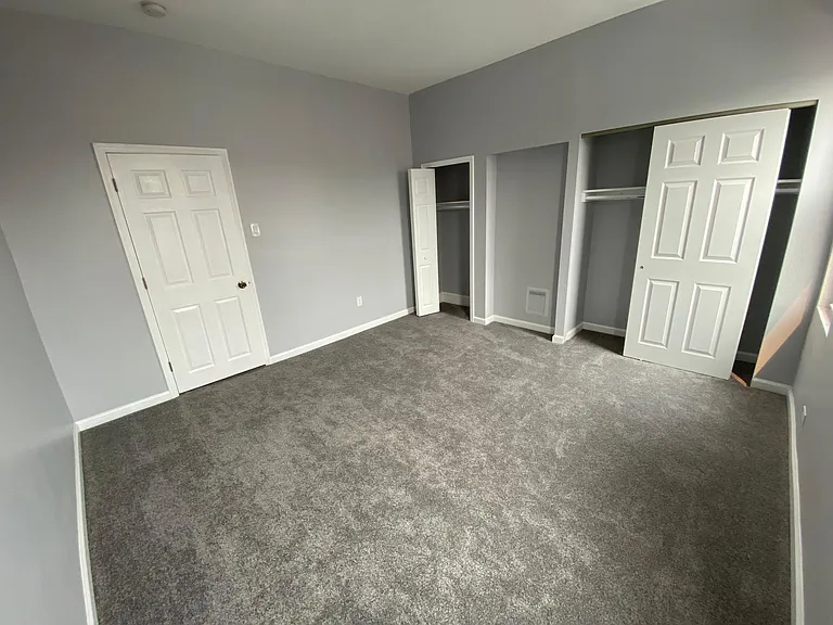 419 Jackson St — Photo 13