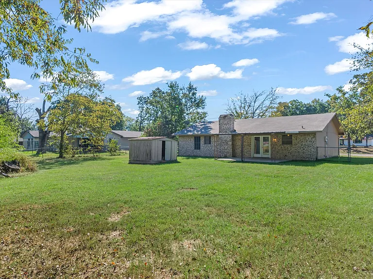 908 W Highway 243 — Photo 25