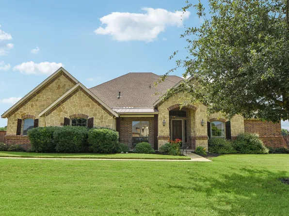 1624 High Valley Ln, Cedar Hill, TX 75104