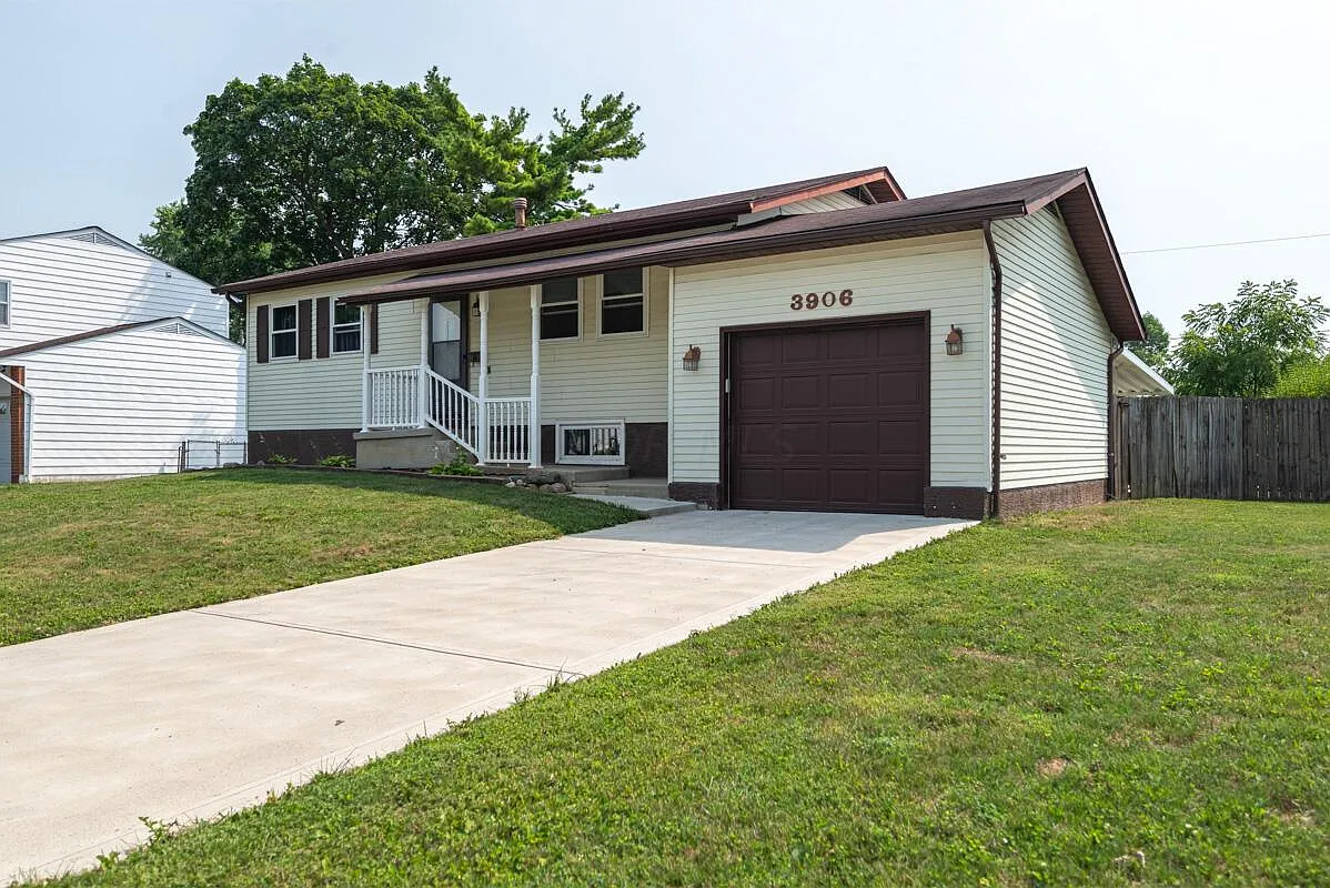 3906 Monterey Dr photo 1