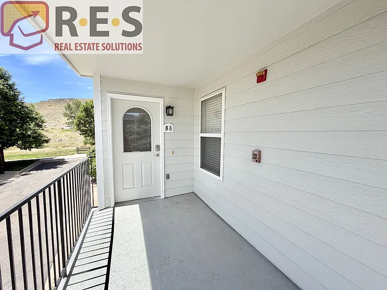 1631 S Deframe St #B8 — Photo 2