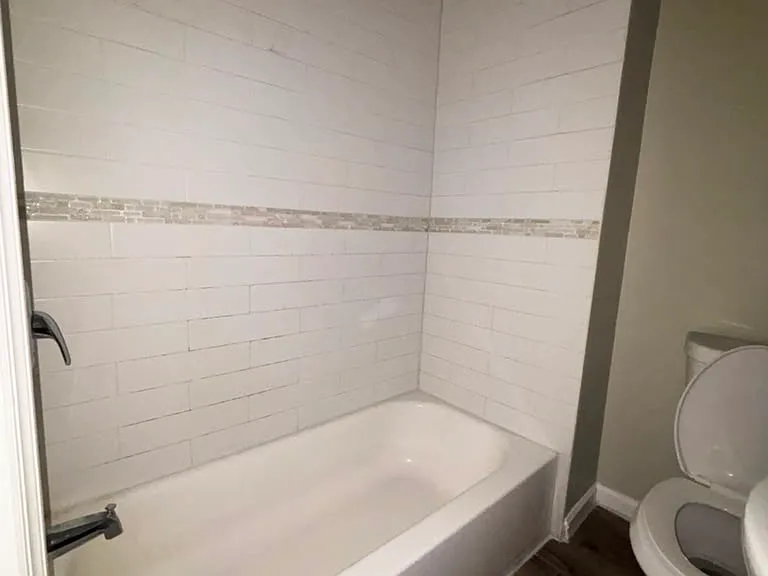 812 Clinton Ave #4 — Photo 5