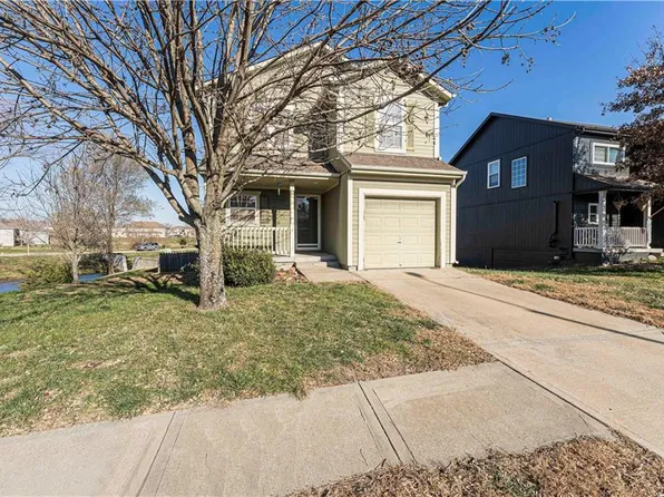 11002 Highview Rd, Peculiar, MO 64078